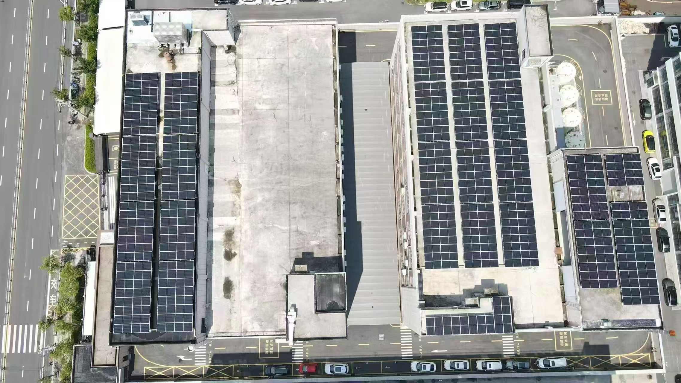 Urban Building Complex Rooftop PV